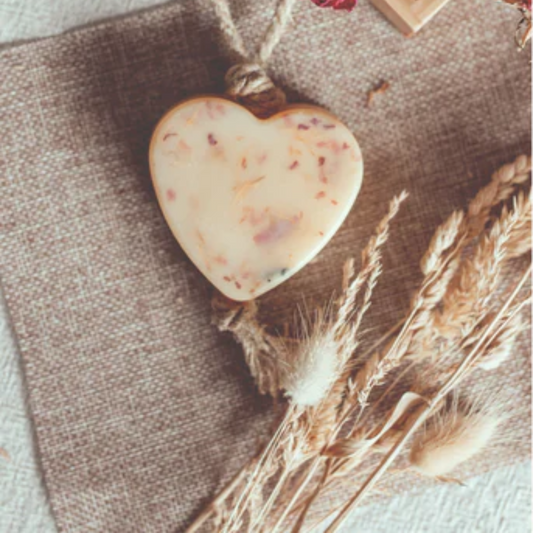 Dindi Naturals Rose Geranium Wax Heart on a Rope