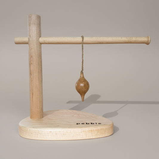 Oak spinner-shaped wooden ornament, natural slow-living holiday decor